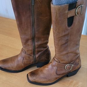 BOGS Gretchen Brown Tall Leather Waterproof boots 8.5